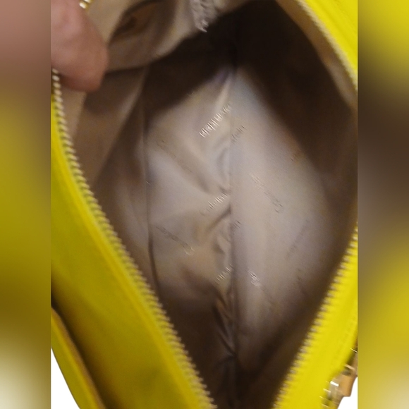 Calvin Klein - NWOT, Nylon Shoulder Bag, XL Main Compartment, 1 Zippered Inside - Picture 5 of 12